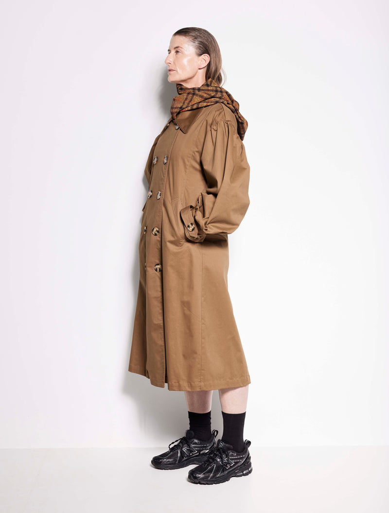 Salasai East Element Trench Tobacco