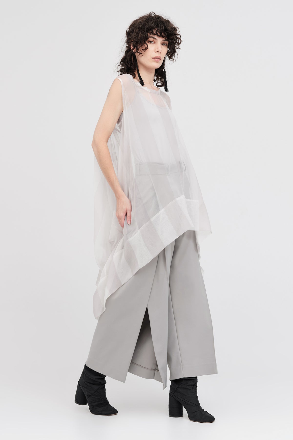 Taylor Banded Oblique Wind Stripe