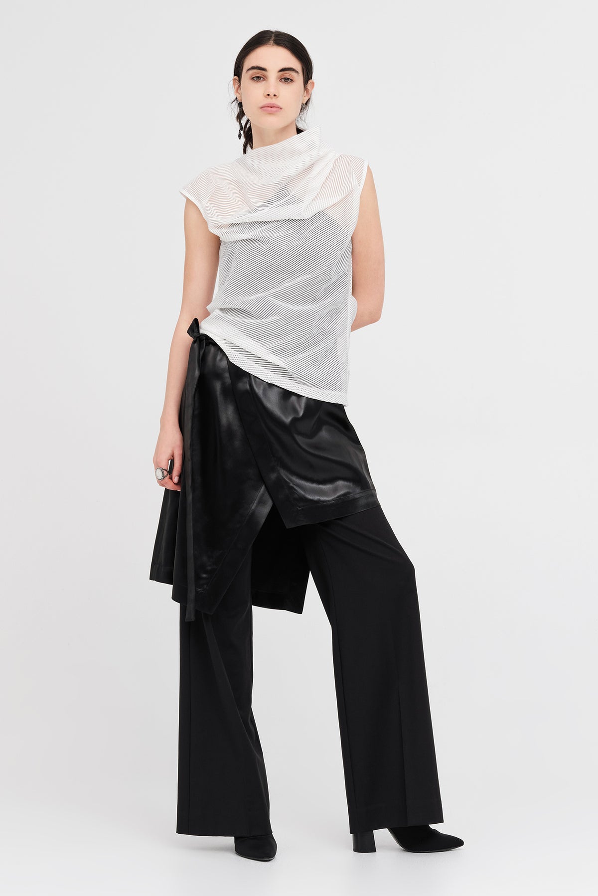 Taylor Overtune Pant Black
