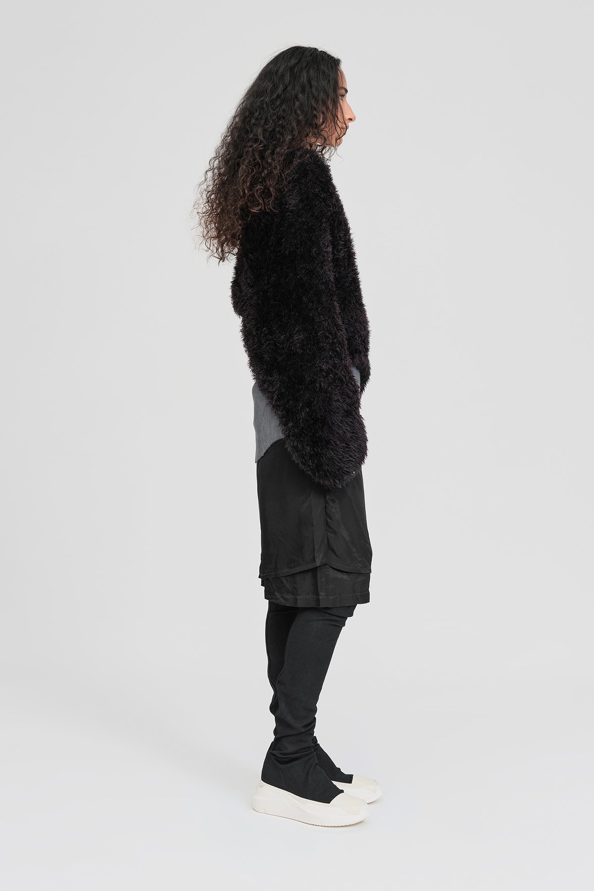 Taylor Sleeved Distort Shrug Black