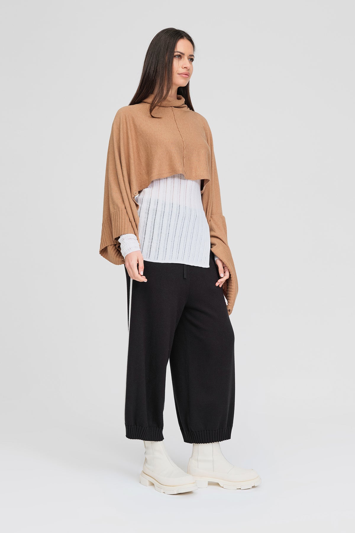 Taylor Cropt Contentment Pant Black/Toffee