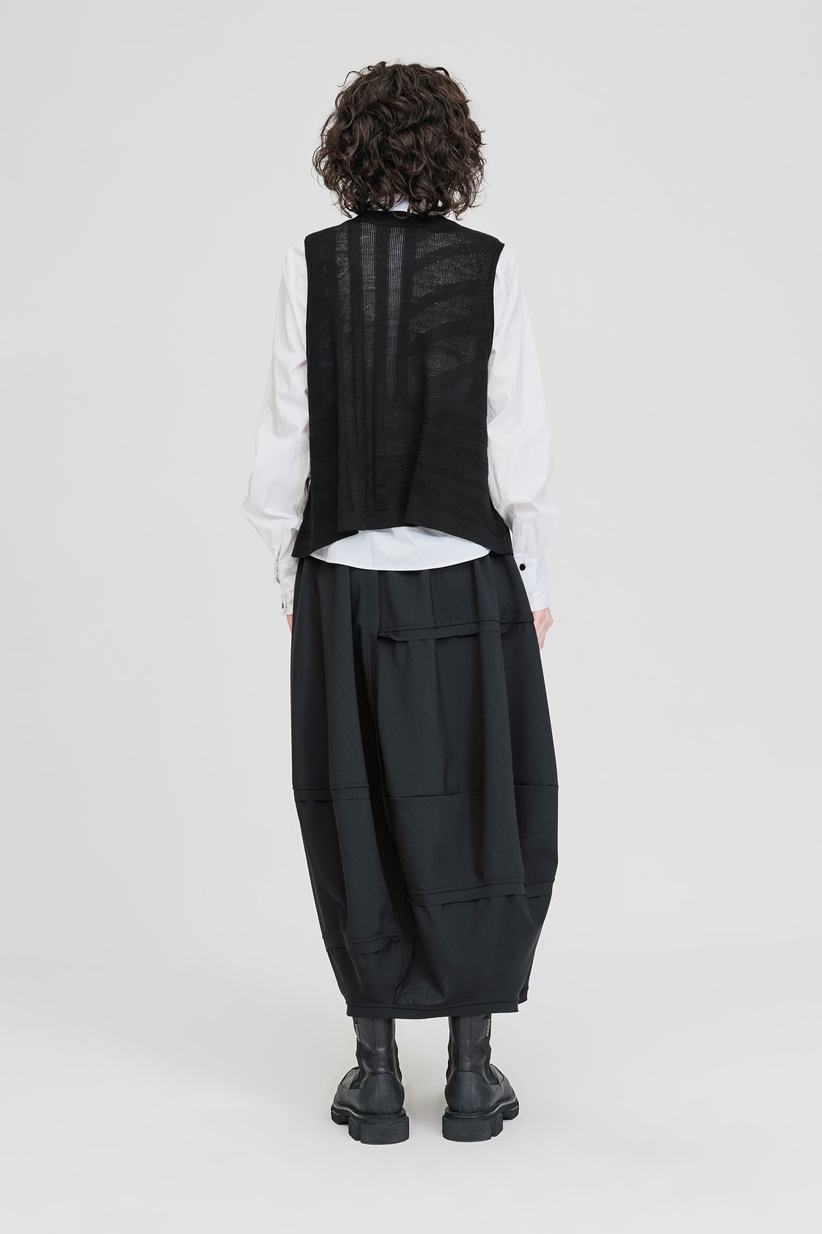 Taylor Between Vest