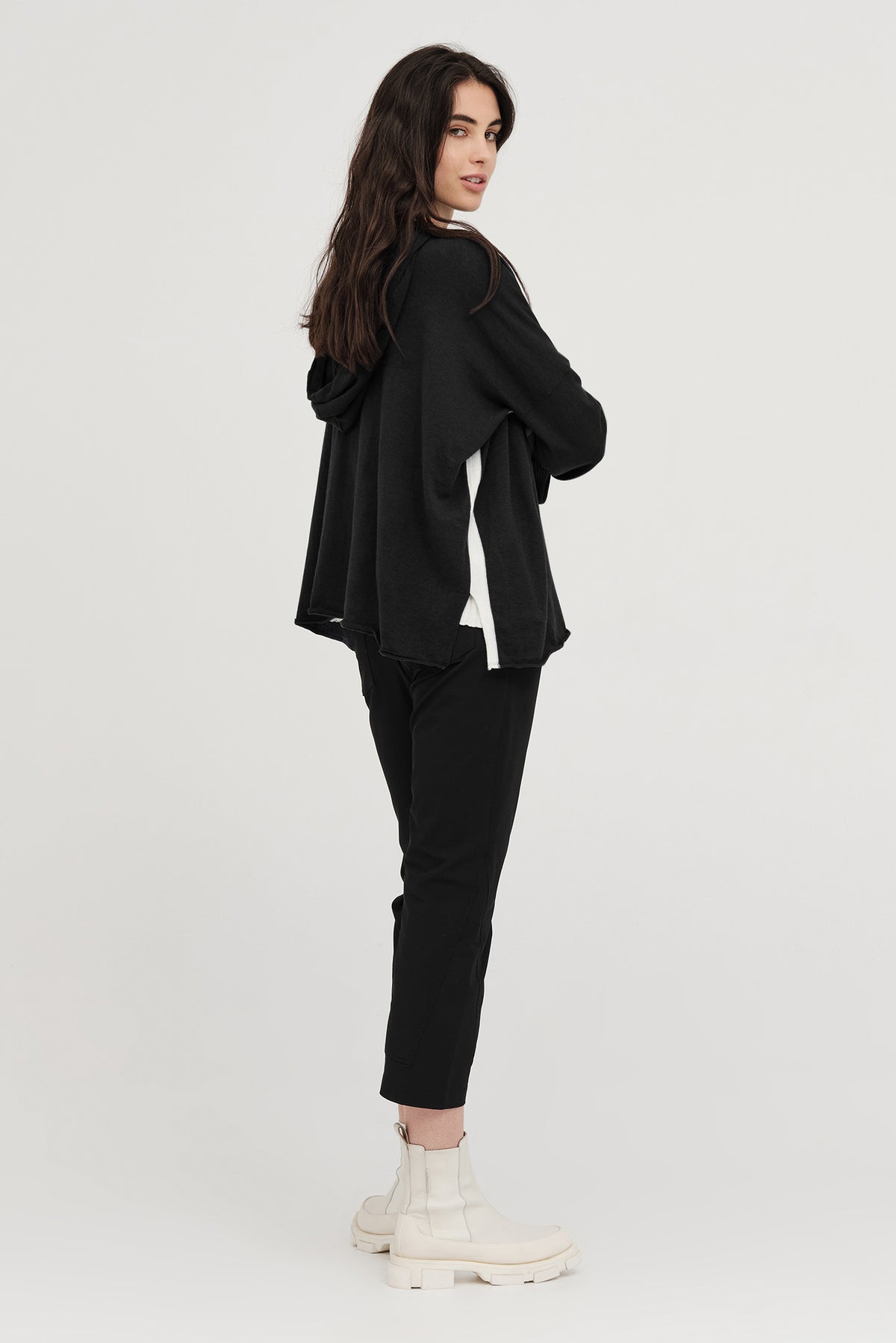 Taylor Subject Hoodie Black/Ivory