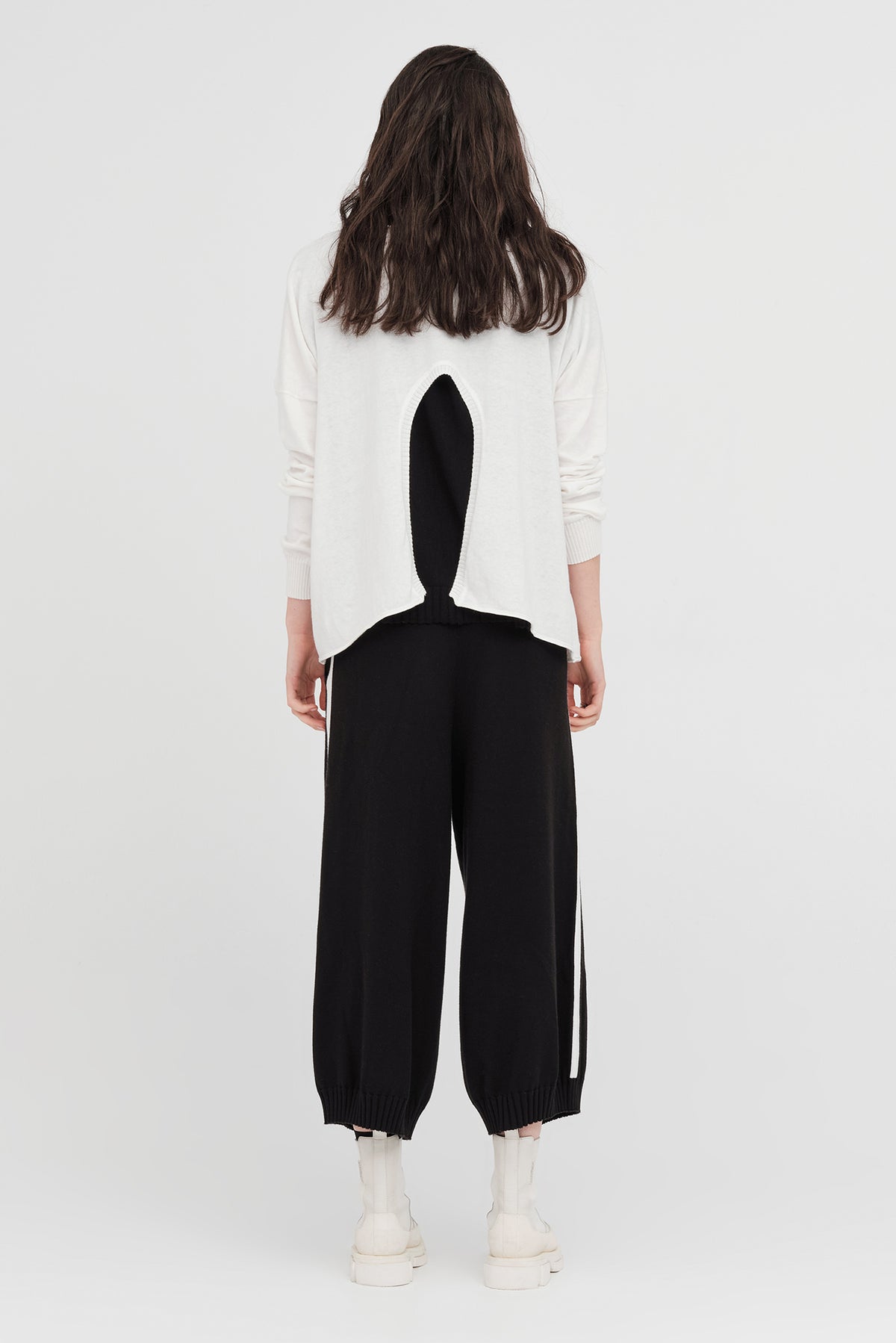Taylor Cropt Contentment Pant Black/Ivory