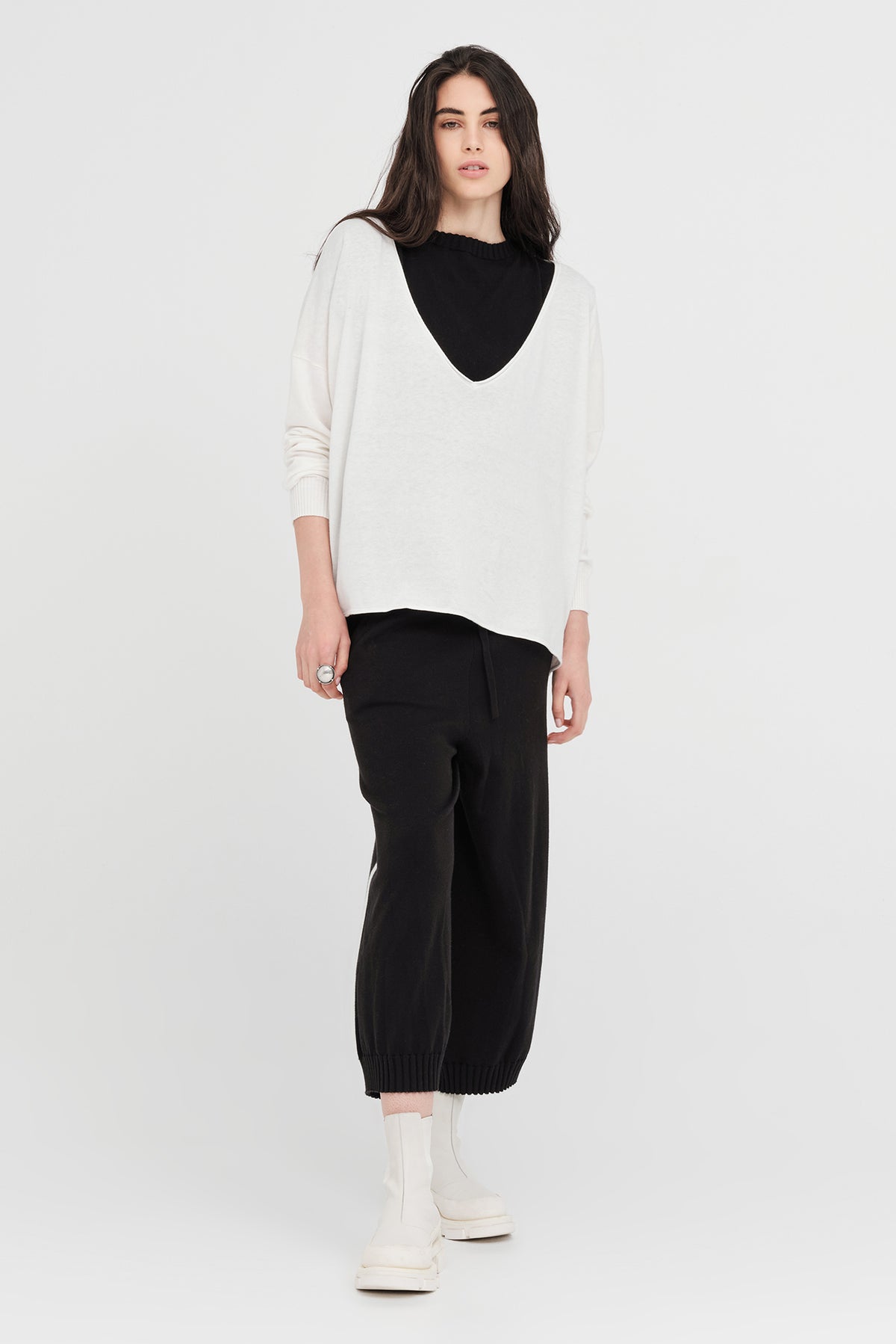 Taylor Cropt Contentment Pant Black/Ivory