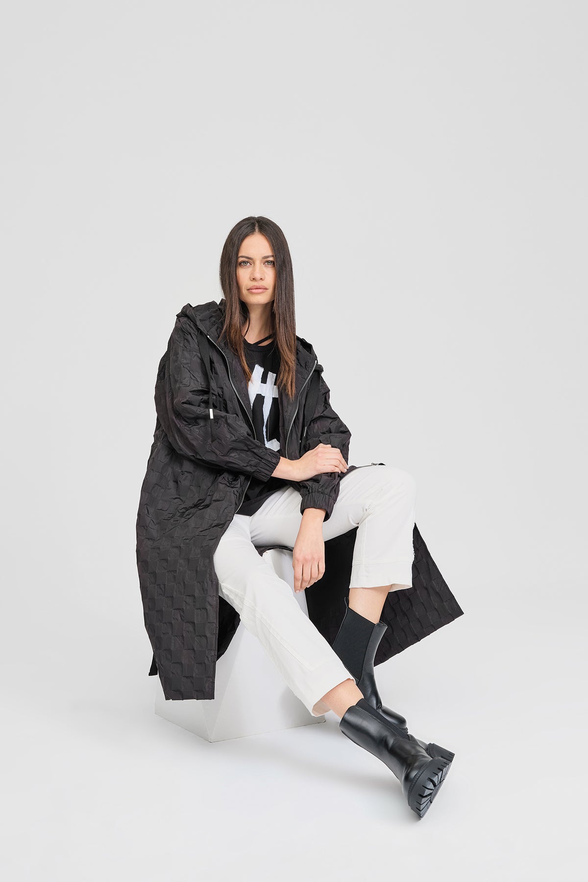 Taylor Textured Ascribe Raincoat Black