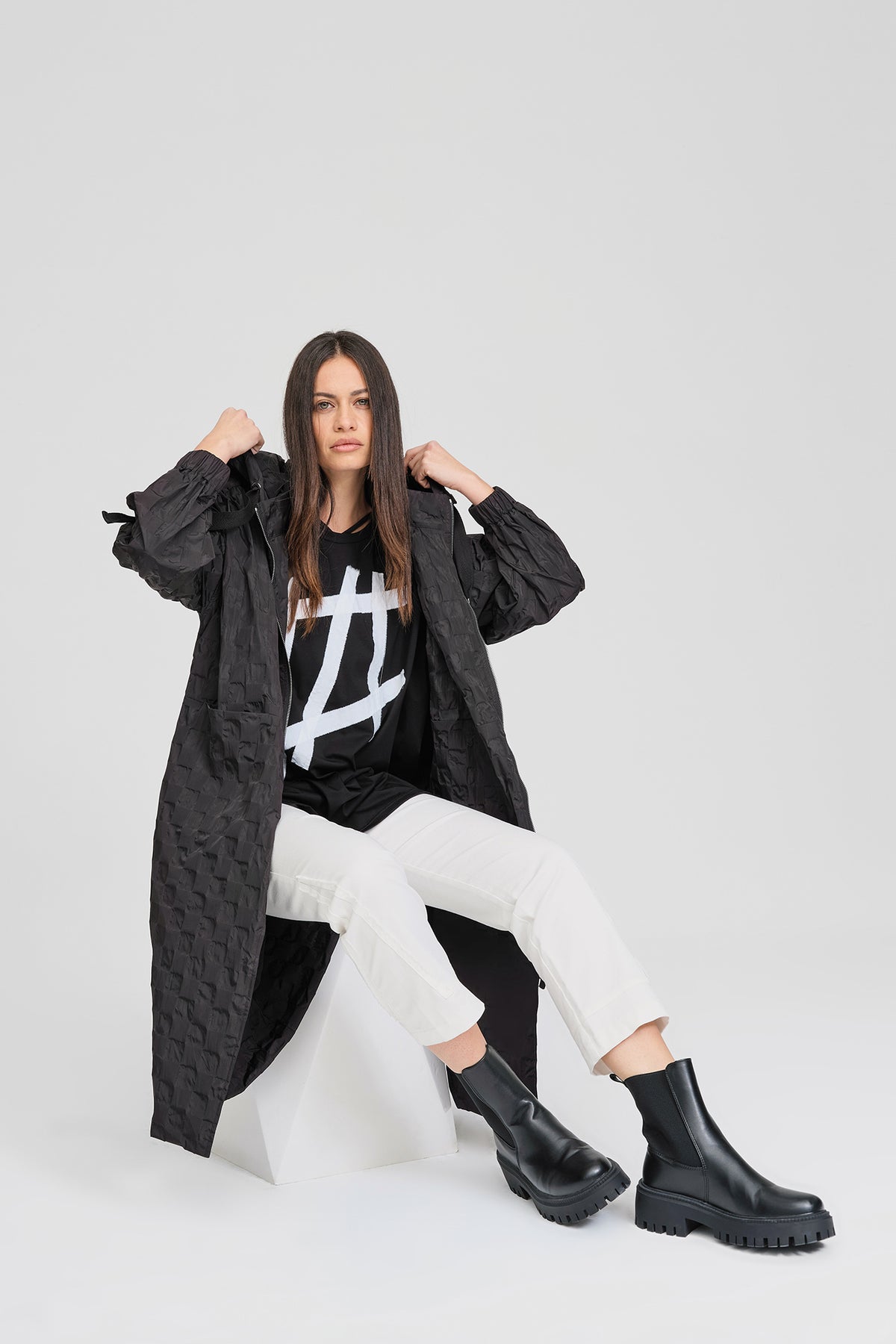 Taylor Textured Ascribe Raincoat Black