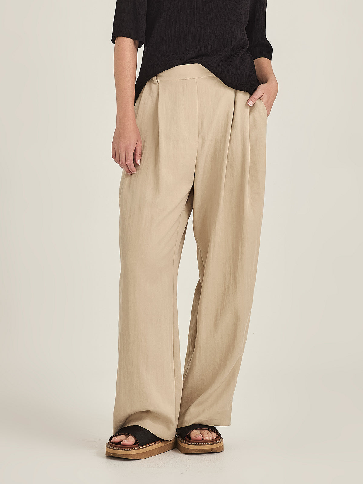 Caroline Sills Brodie Pleat Pant