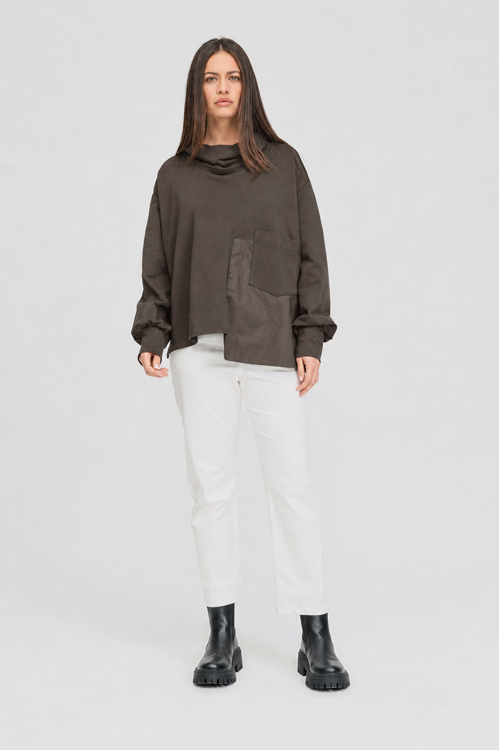 Taylor Pocket Sweat Pinecone